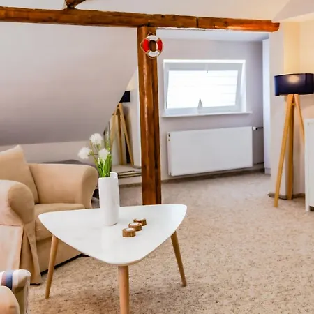 Skarbek Ilawa, Pokoje I Apartamenty Holiday park