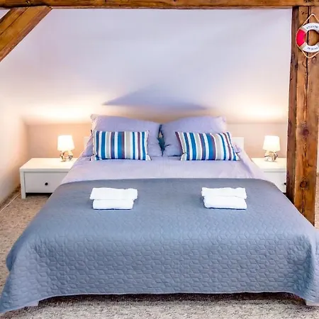 Skarbek Ilawa, Pokoje I Apartamenty