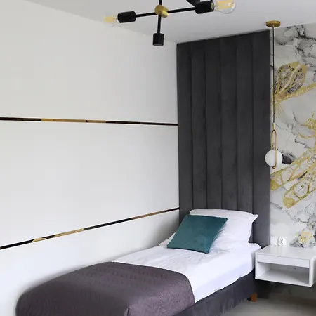 Skarbek Ilawa, Pokoje I Apartamenty Holiday park *