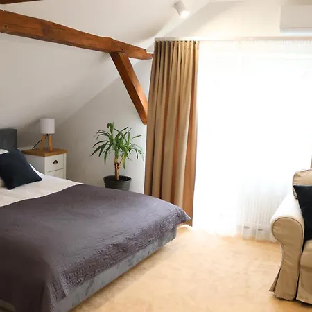 Skarbek Ilawa, Pokoje I Apartamenty Holiday park *