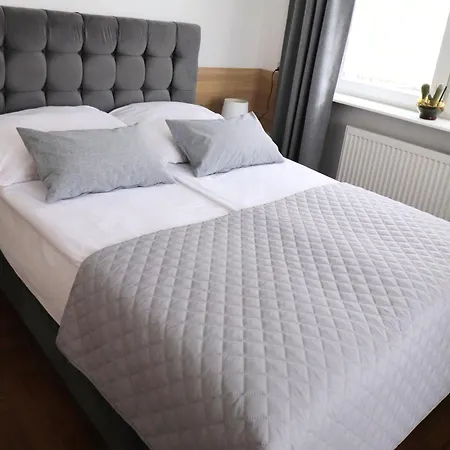 Skarbek Ilawa, Pokoje I Apartamenty Holiday park *