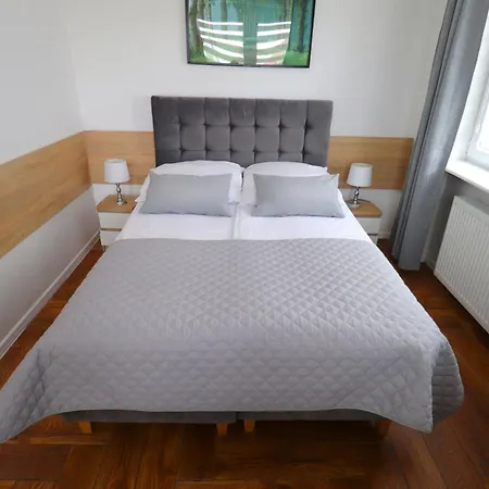 Skarbek Ilawa, Pokoje I Apartamenty Ilawa