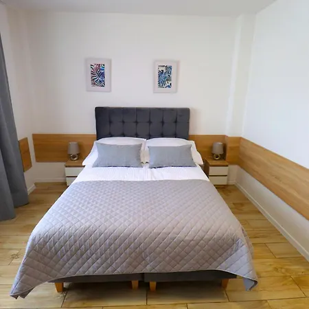 Skarbek Ilawa, Pokoje I Apartamenty Holiday park Ilawa