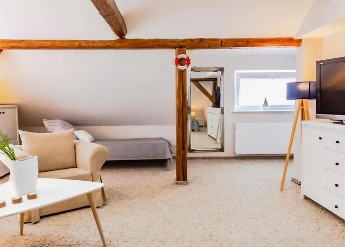 Prázdninový areál Skarbek Ilawa, I