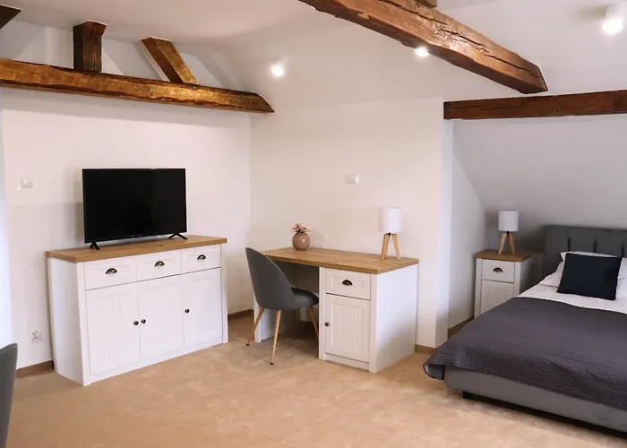 Prázdninový areál Skarbek Ilawa, I