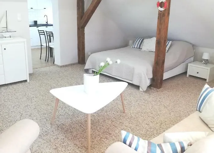 Prázdninový areál Skarbek Ilawa, I *